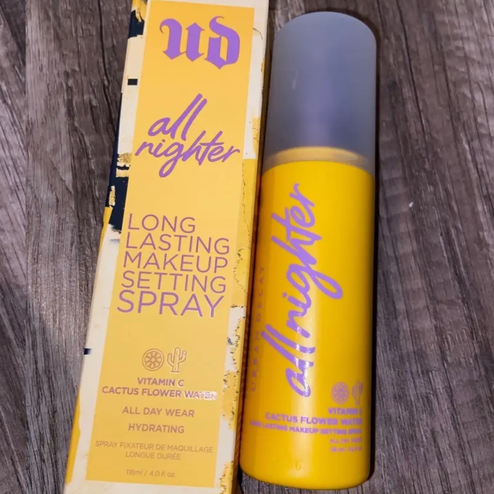 Urban Decay setting spray